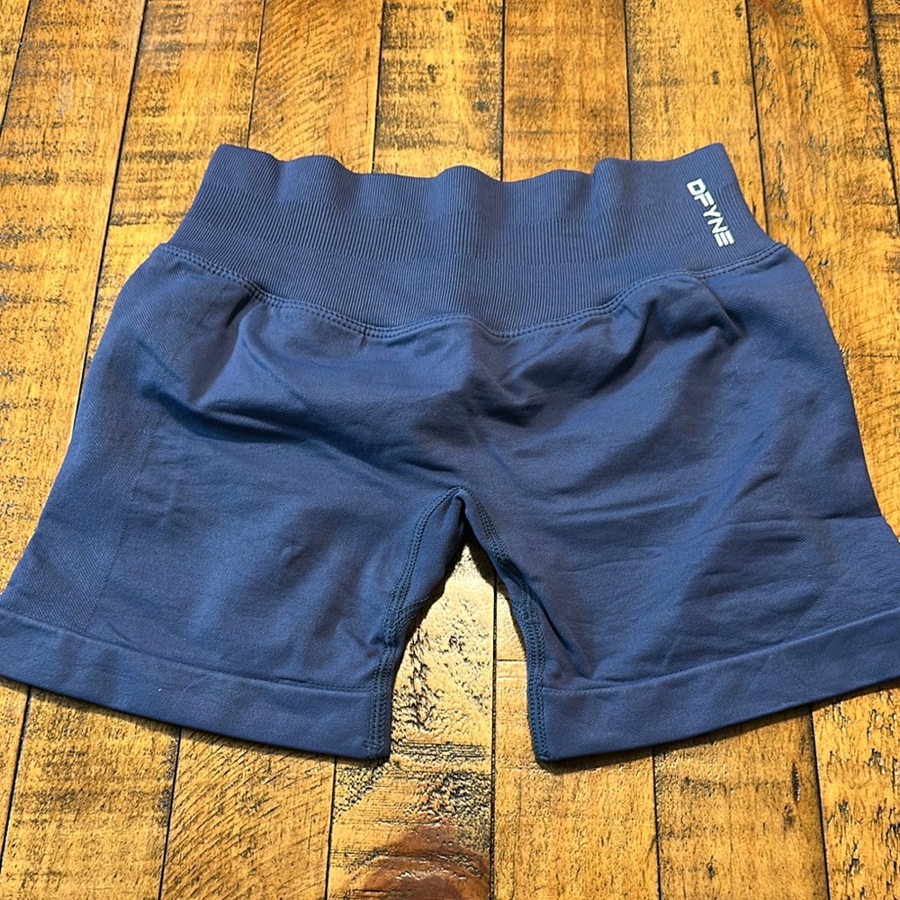 DFYNE  Women's Shorts 4.5 Impact